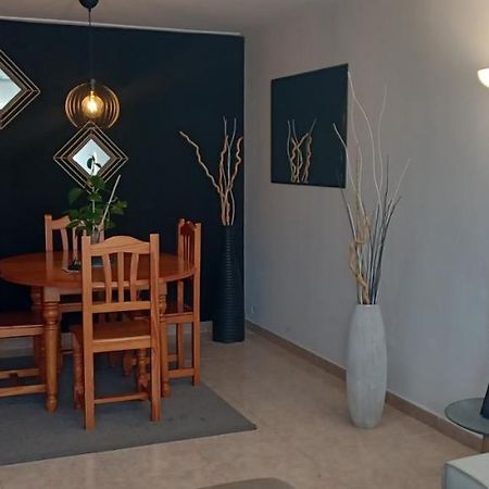Apartamento Entero De Tres Habitaciones, Cerca De La Playa! Acogedor, Luminoso Y Tranquilo Malgrat de Mar Esterno foto