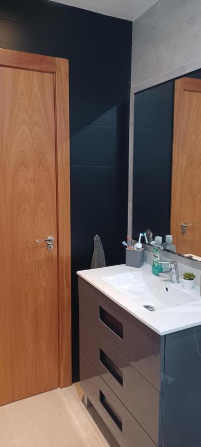Apartamento Entero De Tres Habitaciones, Cerca De La Playa! Acogedor, Luminoso Y Tranquilo Malgrat de Mar Esterno foto
