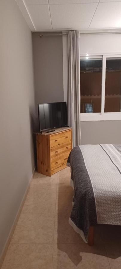 Apartamento Entero De Tres Habitaciones, Cerca De La Playa! Acogedor, Luminoso Y Tranquilo Malgrat de Mar Esterno foto