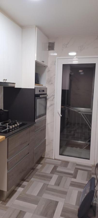 Apartamento Entero De Tres Habitaciones, Cerca De La Playa! Acogedor, Luminoso Y Tranquilo Malgrat de Mar Esterno foto