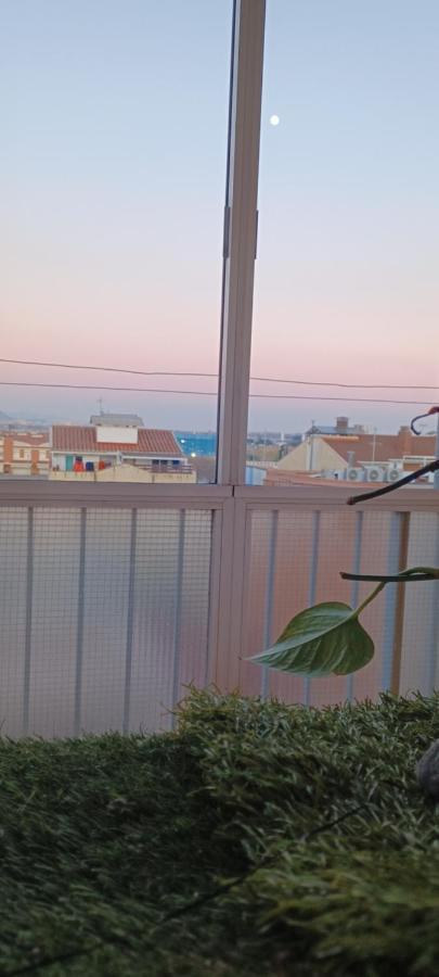 Apartamento Entero De Tres Habitaciones, Cerca De La Playa! Acogedor, Luminoso Y Tranquilo Malgrat de Mar Esterno foto