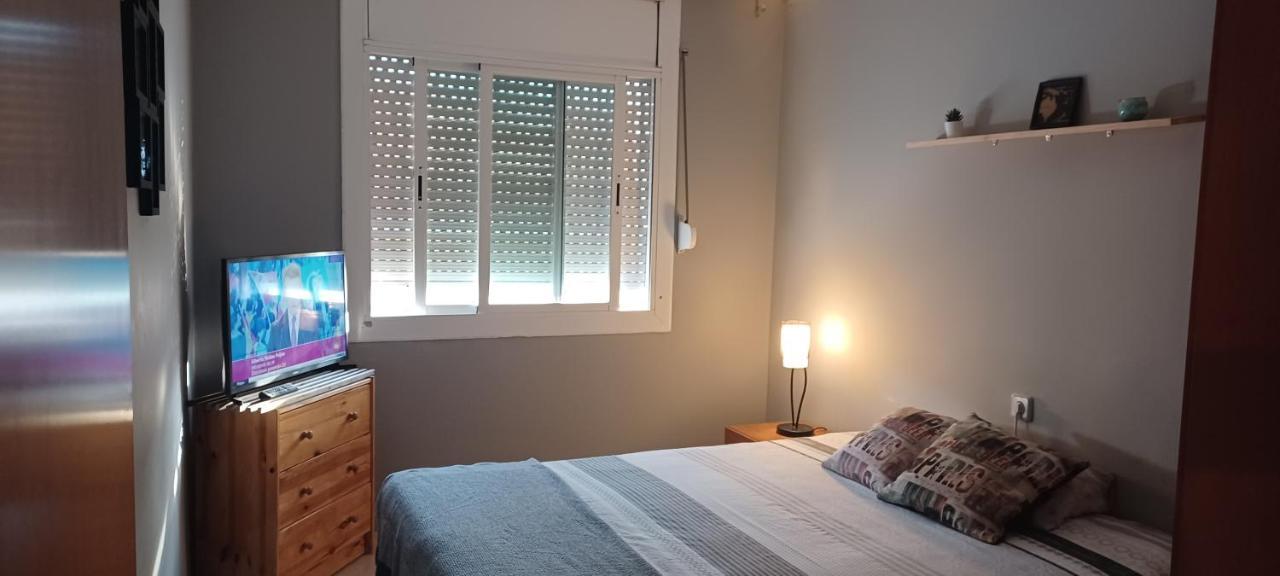 Apartamento Entero De Tres Habitaciones, Cerca De La Playa! Acogedor, Luminoso Y Tranquilo Malgrat de Mar Esterno foto
